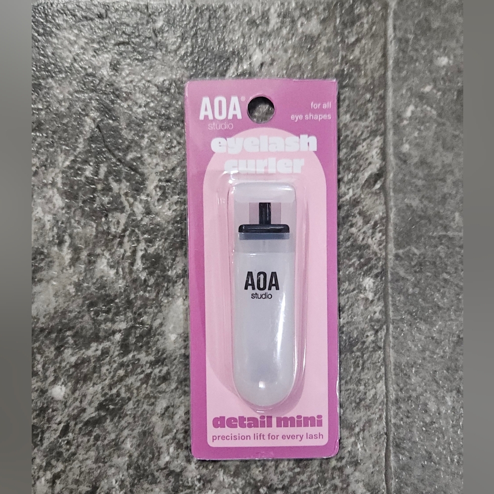 Detail Mini Eyelash Curler + Replacement BNIB
